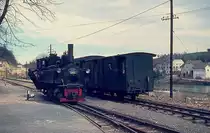 298.52 setzt Anfang April 1975 in Grünburg um. Nachdem die ÖBB den Betrieb am 01.03.1982 stillgelegt hatten, übernahm die ÖGEG den Abschnitt von Steyr Lokalbahn bis Grünburg, heute verkehren hier Museumszüge.