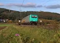 185 610-3 mit geschlossenen ARS-Autotransportwagen in Fahrtrichtung Süden. Aufgenommen zwischen Mecklar und Ludwigsau-Friedlos am 12.10.2014.