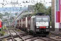 MRCE ES 64 F4-282 unterwegs für SBB Cargo durchfährt Koblenz Hbf. 27.7.2016