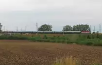 EGP 211 030-2 mit dem DPE 13487  St�rtebeker-Express  von Ilmenau nach Bergen auf R�gen, am 30.07.2016 bei Erfurt-Linderbach.