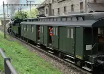 SBB HISTORIC: 
 Schweiz aktuell am Gotthard  - Dampfzug 30052 mit der C 5/6 2978 beim Passieren vom Unterwerk Giornico am 28. Juli 2016. Hinter der Lok eingereiht war der Z4 961, der am Morgen mit der grünen Re 4/4 11161 bis Göschenen überführt wurde.
Foto: Walter Ruetsch 