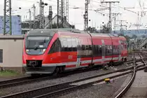 643 533 als RB 23 nach Limburg(Lahn) bei der Einfahrt in Koblenz Hbf. 27.7.2016