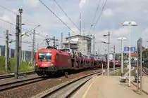 Vom Bahnsteig der S-Bahn-Station Salzburg-Gnigl wurde 1116 184 mit ihrem angehängten Güterzug dokumentiert.
Aufnahmedatum: 01.08.2016