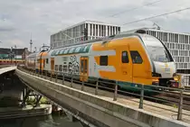 445 101-9 verlässt am 31.7.2016 als RE2 (RE63858) von Wittenberge nach Cottbus den Berliner Hauptbahnhof.