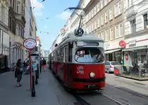 Wien Wiener Linien SL 5 (E1 4792) Josefstadt (8. (VIII) Bezirk), Josefstädter Straße (Hst. Albertgasse) am 25. Juli 2016.
