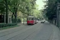 Wien WVB SL G2 (L4 606 + l3) Döbling (19. (XIX) Bezirk), Hohe Warte (Hst. Perntergasse) im Juli 1977. - Dr. Josef Pernter (1848 - 1908) war Direktor der Zentralanstalt für Meteorologie und Geodynamik.