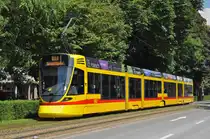 Be 6/10 Tango 172, auf der Linie 10 fährt zur Haltestelle am Bahnhof SBB. Die Aufnahme stammt vom 15.07.2016.