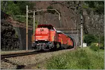 Die SBB Am 843 001-9 verlässt den 1567 Meter langen Prato Kehrtunnel.
24. Juni 2016