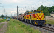 Zusammen mit ihrer Schwesterlok 275 217 beförderte 275 213 am 22.06.16 einen Silozug durch Braschwitz Richtung Magdeburg. Wegen der momentanen Einsatzsperre der BR 265 wird der Zug derzeit mit MEG-Maschinen gefahren.