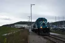 Kanada / Québec: SFG Rail (Société de chemin de fer de la Gaspésie / Gaspe Railway Company) / Scenic Train l'Amiral: Touristenzug  l'Amiral , an der Spitze des Zuges SFG 1849, Loktyp: Rebuilt MLW RS18u. Aufgenommen im September 2014 im Bahnhof von Gaspé, dem gleichzeizigen Bahnstreckenende. Bahnstrecke Matapédia - Gaspé. Aufgenommen im September 2014.