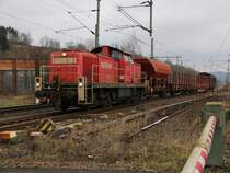 Am 28.01.2015 fanden zwischen Bebra und Eschwege West wieder Ausbildungsfahrten auf der 294 646-5 statt. Hier beim überqueren des BÜ zwischen Eltmannshausen und Oberhone.