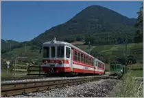 Überraschend zeigt sich nach der längeren AOMC Betriebspause infolge Sysemumstellung der Birsigtaler (ex BLT) Pendelzug im Planeinsatz: Nach einem kurzen Halt in Villy und der Kreuzung mit dem Gegenzug, setzt der Bt 132 mit dem Be 4/4 101 seine Fahrt als Regionalzug 42 Richtung Monthey fort. 
26. August 2016