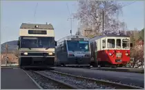 Bunte Fahrzeug Vielfalt in Blonay: CEWV MVR GTW Be 2/6, Bt des  Train des Etoiles  und der BDeh 2/4 75. 
11. Dez. 2015