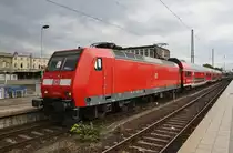 146 026 macht sich am Nachmittag des 1.8.2016 mit einer RB40 (RB17929) von Braunschweig Hauptbahnhof nach Burg(Magdeburg) im Magdeburger Hauptbahnhof auf den Weg.