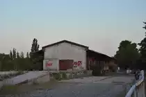 Blick auf den alten Güterschuppen in Staßfurt. 

Staßfurt 20.07.2016