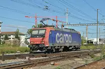 Re 482 007-2 durchfährt den Bahnhof Pratteln. Die Aufnahme stammt vom 22.08.2016.