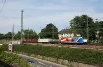 Veolia 185-CL 002 mit dem Bous-Zug von Düsseldorf-Rath nach Bous (Saar), aufgenommen am Nordkopf von Köln-Kalk Nord.
Aufnahmedatum: 17. Juni 2009