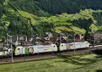 BLS Re 486 508-5 und BLS Re 486 506-9, fahren oberhalb der Ortschaft Wassen, mit einem Containerzug talwärts.
Aufgenommen am 19.7.2016.