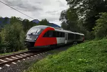 5022 021-7  Stadt Wolfsberg  fährt als R 4812 (Kötschach-Mauthen - Villach Hbf), kurz vor der Haltestelle Watschig vorüber.
Aufgenommen am 6.9.2016.