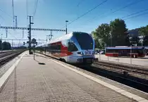 SOB RABe 526 053-4 fährt als S40 16930 (Rapperswil - Einsiedeln), in den Bahnhof Pfäffikon SZ ein.
Aufgenommen am 19.7.2016.