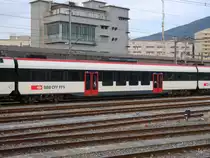 SBB - Personenwagen 2 Kl. B 50 85 20-43 021-8 im Bahnhofsareal in Biel am 04.09.2016