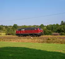 215 086 LZ als Tfzf(D) 91730 bei Ebersbach an der Fils am 11.9.2016.