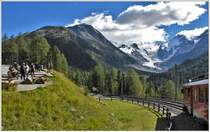In der Montebellokurve oberhalb Morteratsch bestaunen einige Motorradfahrer den BEX974 sowie das Panorama mit dem Morteratschgletscher. (06.09.2016)