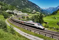 Ein ETR 610 durchfährt als ICN 869 (Zürich HB - Lugano), die Wattinger Kurve bei Wassen.
Aufgenommen am 19.7.2016.