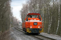 Im Dezember 2015 wurde leider die Zeche Auguste Victoria in Marl für immer geschlossen.
Aus besseren Zeiten (12. April 2013) entstand diese Aufnahme von RBH 562 an der Anschlussbahn in Marl.
