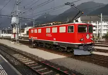 Ge 6/6 II 705  Pontresina/Puntraschigna , bei einer Rangierfahrt im Bahnhof Samedan.
Sogar ein kleiner Regenbogen zeigte sich noch über der Lok.
Aufgenommen am 21.7.2016.