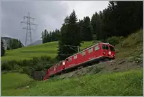 Die beiden Ge4/4 I 603 imd 602 waren schneller als ich auf der dritten Ebene angelangt und so gab es nur ein Bild von diesem etwas tiefen Standpunkt aus. 
Bei Bergün Bravuogn, den 11. September 2016