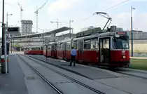 Wien Wiener Linien SL D (E2 4006 + c5 1406) X, Favoriten, Alfred-Adler-Straße (Endstation) am 27. Juli 2016.