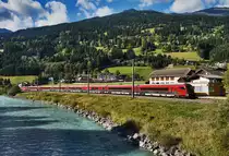 Mit dem Steuerwagen voraus fährt der railjet 632 (Lienz - Wien Hbf) durch die Haltestelle Berg im Drautal. Schublok war 1116 223-9  Spirit of Innsbruck .
Aufgenommen am 22.9.2016.