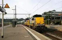 7869,7868 beide von der SNCB kommen aus Richtung Rheydt,Wickrath,Beckrath,Herrath,Erkelenz,Baal,Hückelhoven-Baal,Brachelen,Lindern,Süggerrath,Geilenkirchen,Frelenberg,Übach-Palenberg,Rimburg,Finkenrath,Hofstadt mit einem Kalkleerzug aus Oberhausen-West(D) nach Hermalle-Huy(B) und fahren durch Herzogenrath in Richtung Kohlscheid,Richterich,Laurensberg,Aachen-West.
Aufgenommen am Bahnhof von Herzogenrath. 
Bei Sommerwetter am Nachmittag vom 15.9.2016.