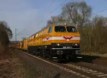 Ein letztes mal konnte die dicke von Wiebe, 320 001-1, mit einem Bauzug in Fahrtrichtung Süden am 12.04.2015 in Wehretal-Reichensachsen abgelichtet werden. Kurz danach erfolgte die Außerdienststellung aufgrund eines Motorschadens. Vielleicht sieht man sich aber nochmal wieder...