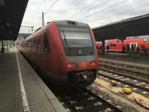 612 133 als Re 22340 nach Sigmaringen abfahrbereit in Ulm hbf. 

8.10.16