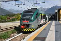 R2567 Tirano - Milano Centrale in Colico mit zwei ETR 425. (06.10.2016)