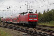 112 104+112 101(hinten)mit RE 4356 von Wünsdorf-Waldstadt nach Rostock Hbf bei der Einfahrt im Rostocker Hbf.07.10.2016