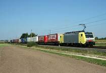 ES 64 F4-030 mit DGS 40565 (TXL, Padborg–Verona Quadrante) am 07.09.2016 zwischen Triesdorf und Muhr am See