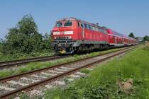 In wenigen Minuten hat 218 429-9 mit dem aus M�nchen kommenden RE 57406 das Ziel Lindau erreicht. Aufnahme entstand am 11.09.2016 in Bodolz.