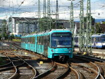 VGF Bombardier U5-50 Wagen 813 am 05.10.16 in Frankfurt Heddernheim