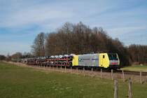 ES 64 F4 - 005 mit einem Auto-Transportzug bei Gro�karolinenfeld (06.03.2007)