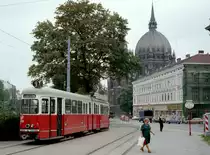 Wien Wiener Stadtwerke-Verkehrsbetriebe (WVB) SL 9 (E 4606) Mariahilfer Gürtel (Endstation der Linie) im Juli 1982. - Scan von einem Farbnegativ. Film: Kodak Safety Film 5035. Kamera: Minolta SRT-101.