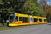 Be 6/10 Tango 152, mit einer Teilwerbung für das U-Abo, fährt zur Haltestelle der Linie 10 am Bahnhof SBB. Die Aufnahme stammt vom 03.10.2016.