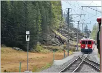 R1640 mit ABe 4/4 II 56  Corviglia  und 54  Hakone  in Cavaglia. (09.10.2016)