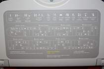 Am Klapptisch angebrachter Übersichtsplan eines TEMU 2000. Man beachte die Vielzahl der Toilettentypen. Die  Gentlemen Toilet  ist übrigens als Pissoir ausgeführt. Detail im TEP2017 am 09.Juni 2014.