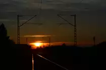 Getsern Abend konnte ich den Sonnenuntergang in Gubberath festhalten. Das Bild wurde auf einem Bahnübergang gemacht.

Gubberath 15.10.2016