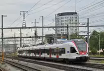 RABe 523 005, auf der S3, fährt zum Bahnhof Pratteln. Die Aufnahme stammt vom 04.09.2016.