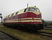 118 005-8 wartet am 17.09.2016 bei schlechtem Wetter auf dem Gelände des Bw Arnstadt (hist.)