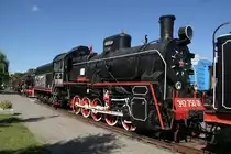 Das ist das Eisenbahnmuseum von Brest. Kategorie sollte folgen. in drei Reihen sind die verschiedensten Lokomotiven dargestellt, welche alle mal ihren Dienst in Weißrussland absolviert haben. Bei schönstem Wetter konnten wir am 7.9.16 ausgiebig Bilder schiessen.